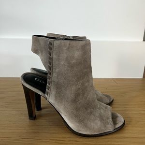 Coach size 8 suave grey/taupe high heeled boots